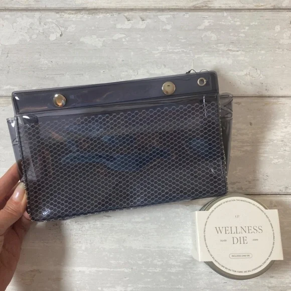 Cloth & Paper || Everyday Carry All Pouch and Wellness Die - Picture 4 of 11